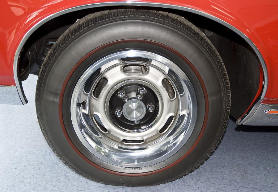  Pontiac GTO Convertible 1967 года  (фото 25 из 35)